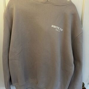 White Fox Boutique Gray Sweatshirt Crewneck Relaxed Fit